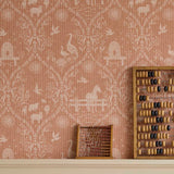 Dieren behang voor de kinderkamer van Eijffinger uit de Tiny Treasures collectie meisjeskamer babykamer 363132 warm roze