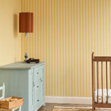 Strepen behang kinderkamer Eijffinger Tiny Treasures babykamer meisjeskamer geel 363151