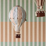 Strepen behang kinderkamer Eijffinger Tiny Treasures babykamer jongenskamer donkergroen beige 363157