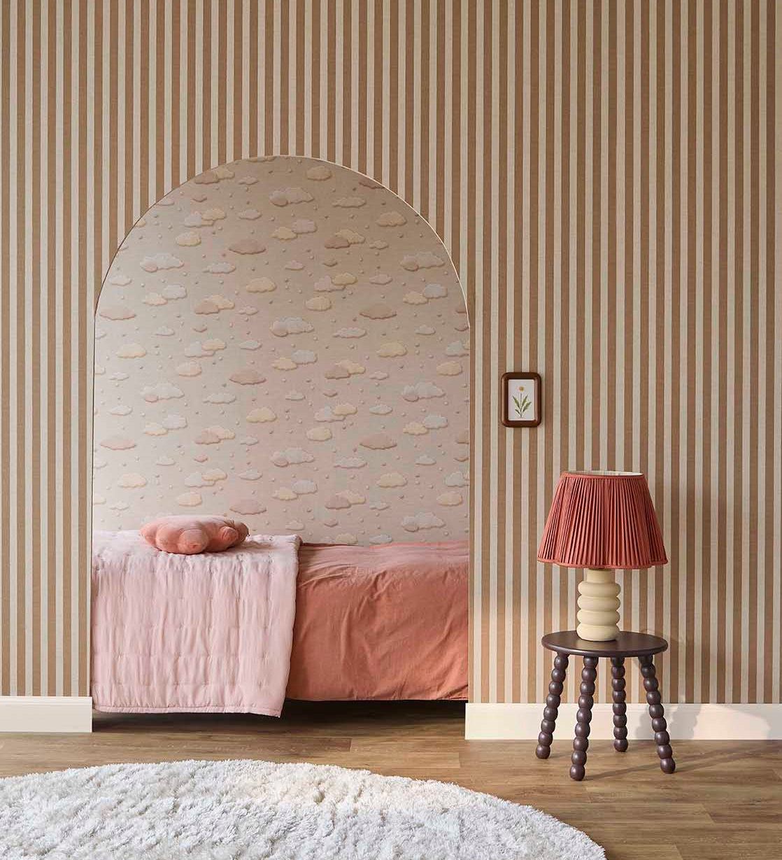 Eijffinger Tiny Treasures wolken behang voor de kinderkamer meisjeskamer babykamer roze 363164