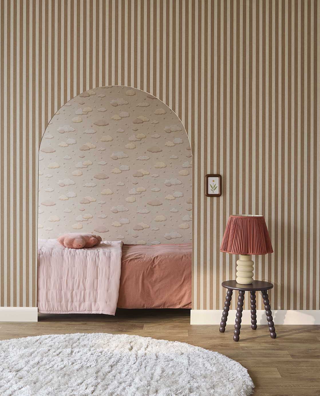 Eijffinger Tiny Treasures wolken behang voor de kinderkamer meisjeskamer babykamer roze 363164