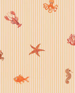 Eijffinger Tiny Treasures strepen behang met zeedieren voor de kinderkamer jongenskamer meisjeskamer warm geel oranje 363171