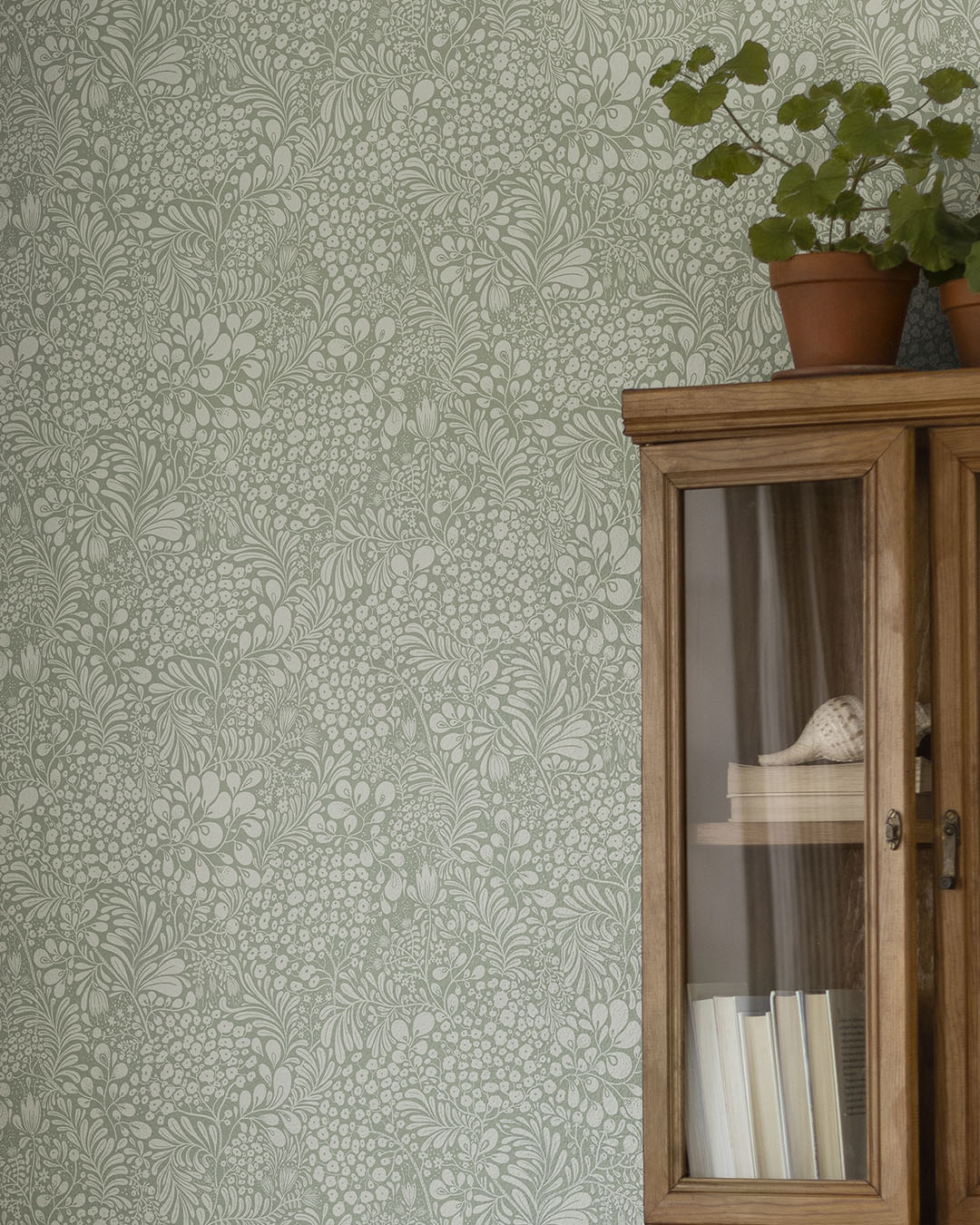 Midbec Siv bladeren en bloemen behang voor de babykamer of meisjeskamer blauw 48004