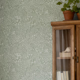 Midbec Siv bladeren en bloemen behang voor de babykamer of meisjeskamer blauw 48004