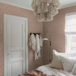 Borastapeter Myrten bloemen behang voor meisjekamer en babykamer terra beige 5733