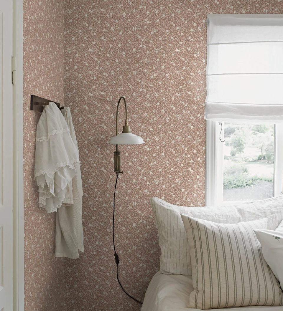 Borastapeter Myrten bloemen behang voor meisjekamer en babykamer terra beige 5733