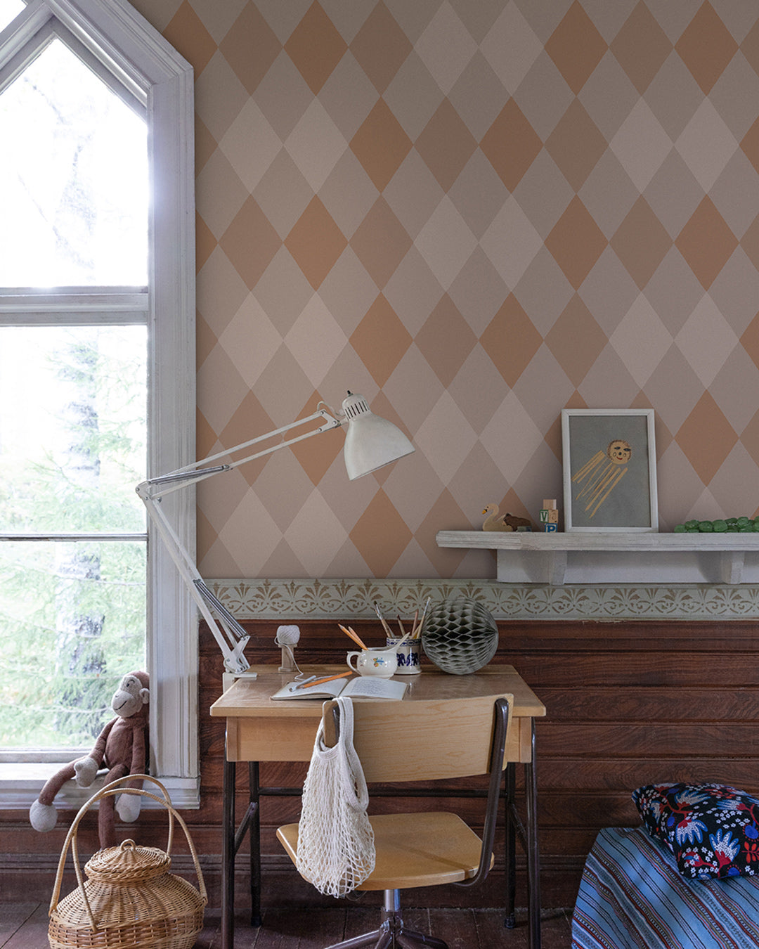 Midbec Kalas harlekijn ruiten behang voor meisjeskamer en babykamer roze