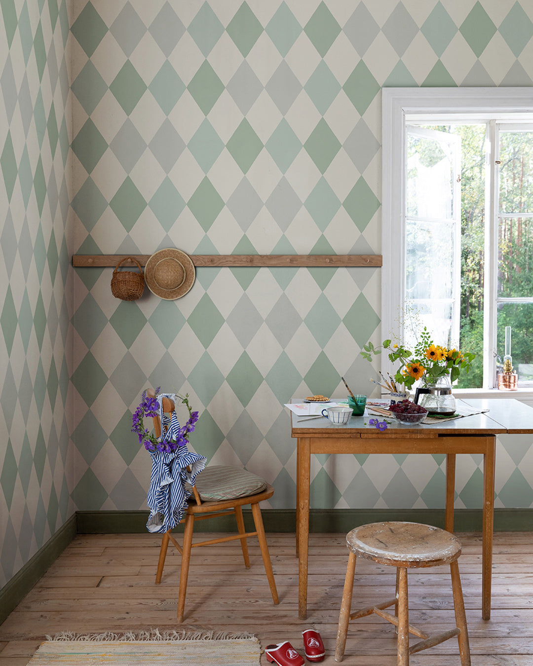 Midbec Kalas harlekijn ruiten behang voor jongenskamer en meisjeskamer en babykamer blauw groen