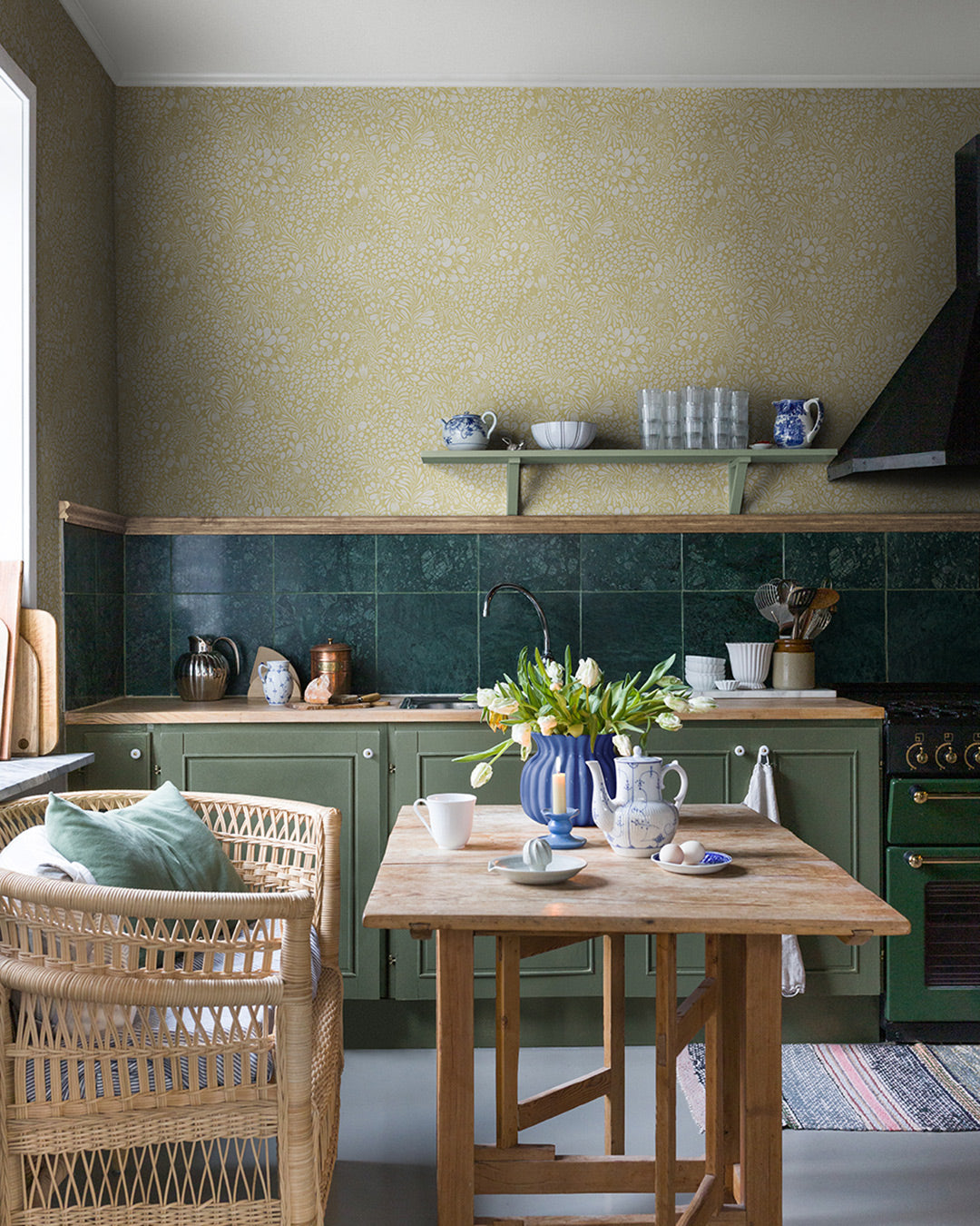 Midbec Siv bladeren en bloemen behang voor de babykamer of meisjeskamer Oker 65128