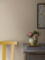 Borastapeter Lilla Lyckan bloemen behang meisjeskamer babykamer geel en creme 6953