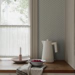 Borastapeter Lilla Lyckan bloemen behang meisjeskamer babykamer groen en creme 6954