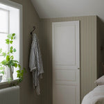Borastapeter Pärlrand gestreept behang voor jongenskamer meisjeskamer en babykamer met stipjes groen beige 6980