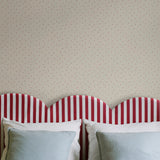 Borastapeter Petite Cherie bloemenbehang voor meisjeskamer of babykamer kleine bloemetjes beige