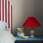 Borastapeter Petite Cherie bloemenbehang voor meisjeskamer of babykamer kleine bloemetjes beige