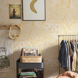 Kingdom of the Willow Borastapeter sprookjesbehang voor de kinderkamer, jongenskamer en neutrale kinderkamer geel 8145