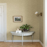 Midbec Mallow bloemenbehang meisjeskamer babykamer en tienerkamer oker geel 82039