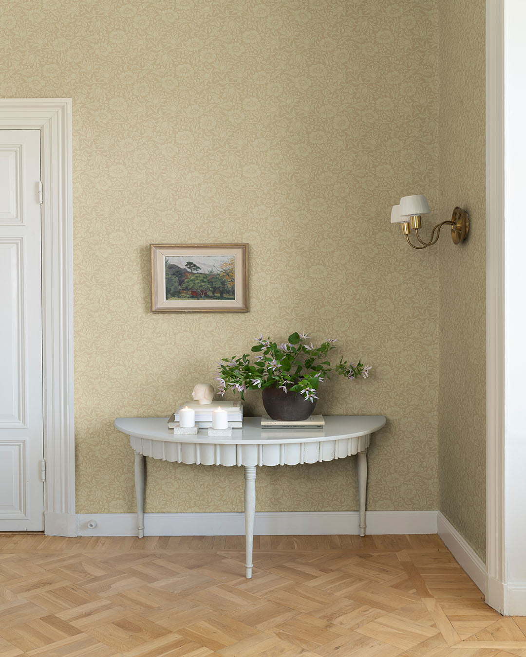 Midbec Mallow bloemenbehang meisjeskamer babykamer en tienerkamer oker geel 82039