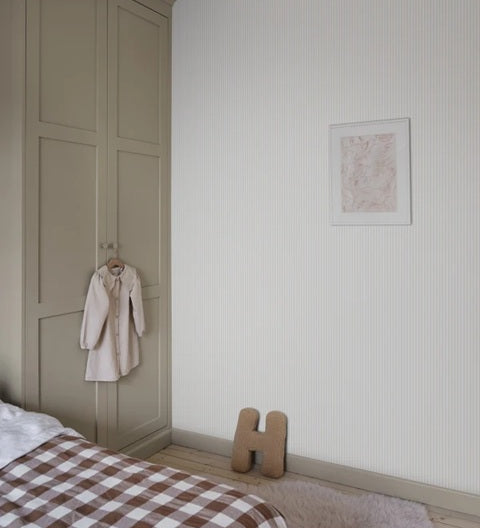 Sandberg Estelle strepen behang voor de kinderkamer of babykamer zand beige 826-09
