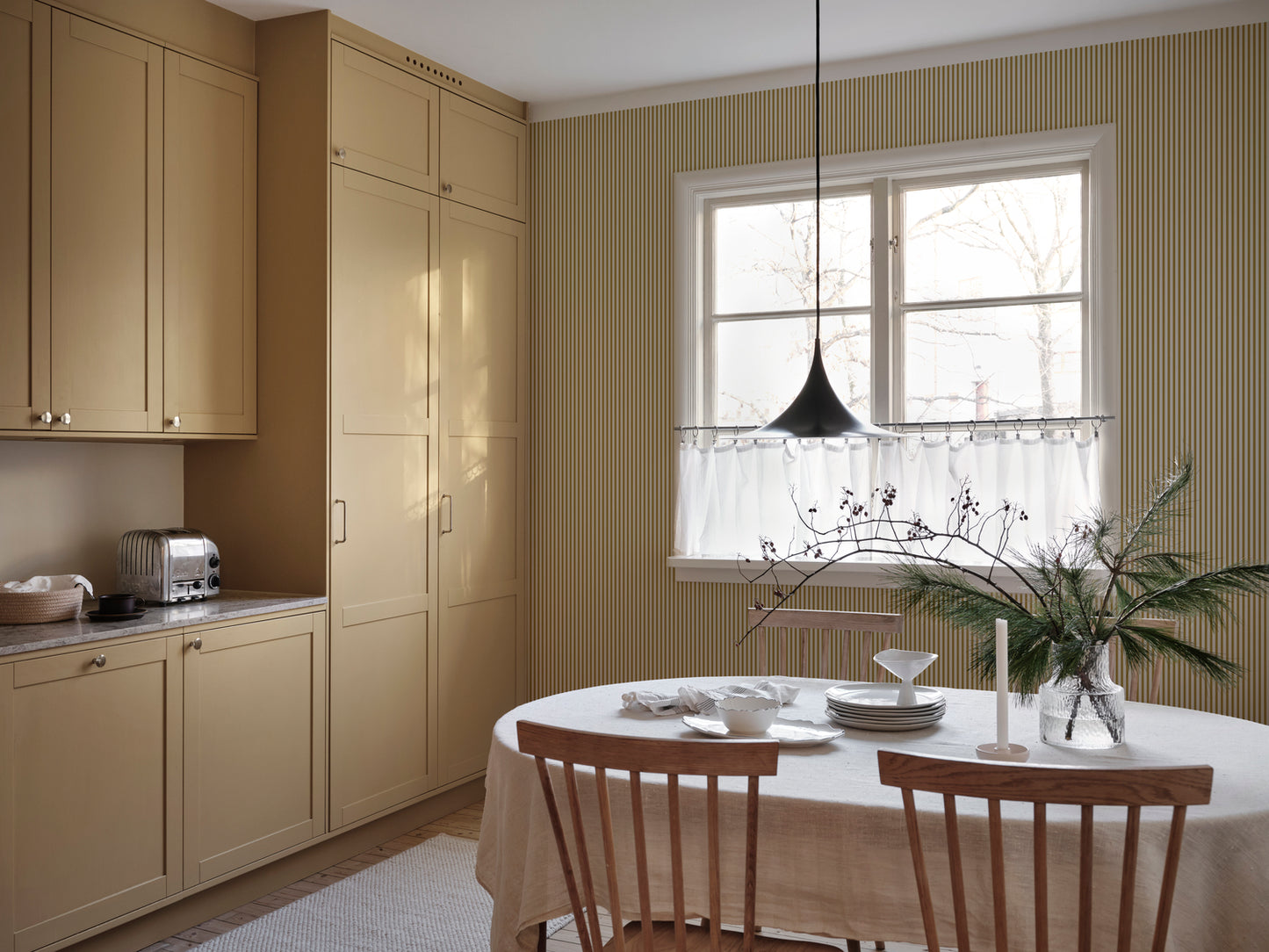 Sandberg strepen behang Estelle mustard okergeel jongenskamer meisjeskamer babykamer neutrale kinderkamer 826-72