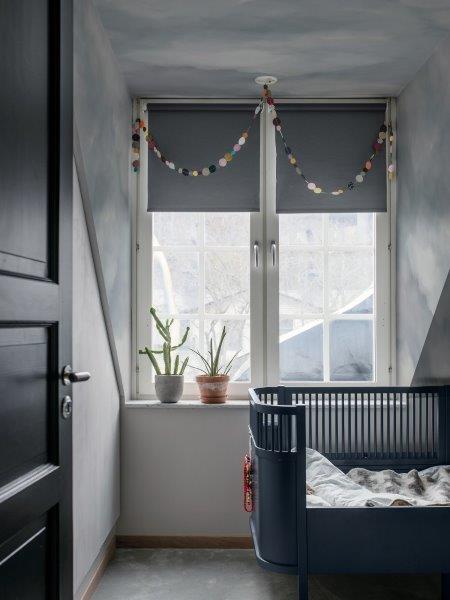 Sky mural van Borastapeter wolken behang voor neutrale kinderkamer en babykamer 9559W