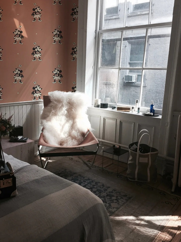 Annet Weelink Vintage cartoon kinderbehang voor meisjeskamer mini mouse terra