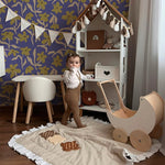 Petal Pop Annet weelink bloemen behang voor meisjeskamer kobalt blauw oker
