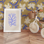 Petal Pop Annet weelink bloemen behang voor meisjeskamer kobalt blauw oker