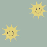 Smiley zonnetjes behang voor de kinderkamer van Annet Weelink off groen geel