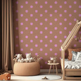 Smiley zonnetjes behang voor de kinderkamer van Annet Weelink terra roze
