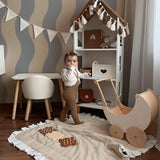 Annet Weelink Sway Stripe waves behang voor de kinderkamer lichtblauw jongenskamer meisjeskamer netutrale kinderkamer