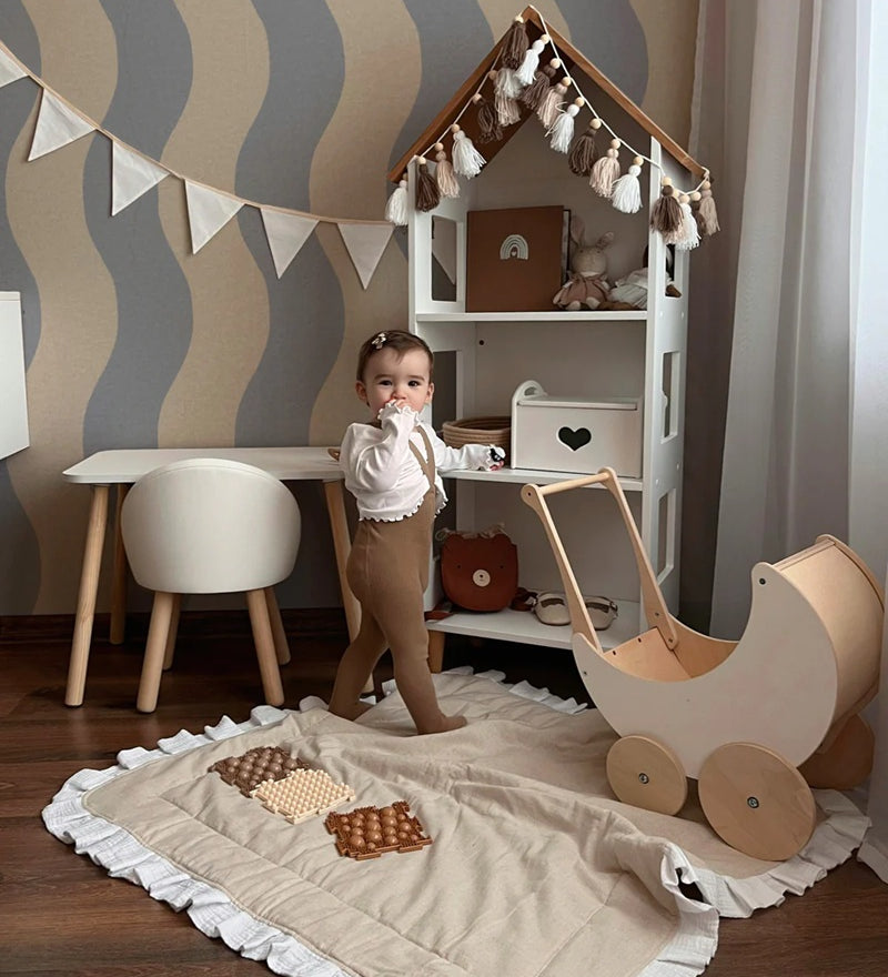 Annet Weelink Sway Stripe waves behang voor de kinderkamer lichtblauw jongenskamer meisjeskamer netutrale kinderkamer