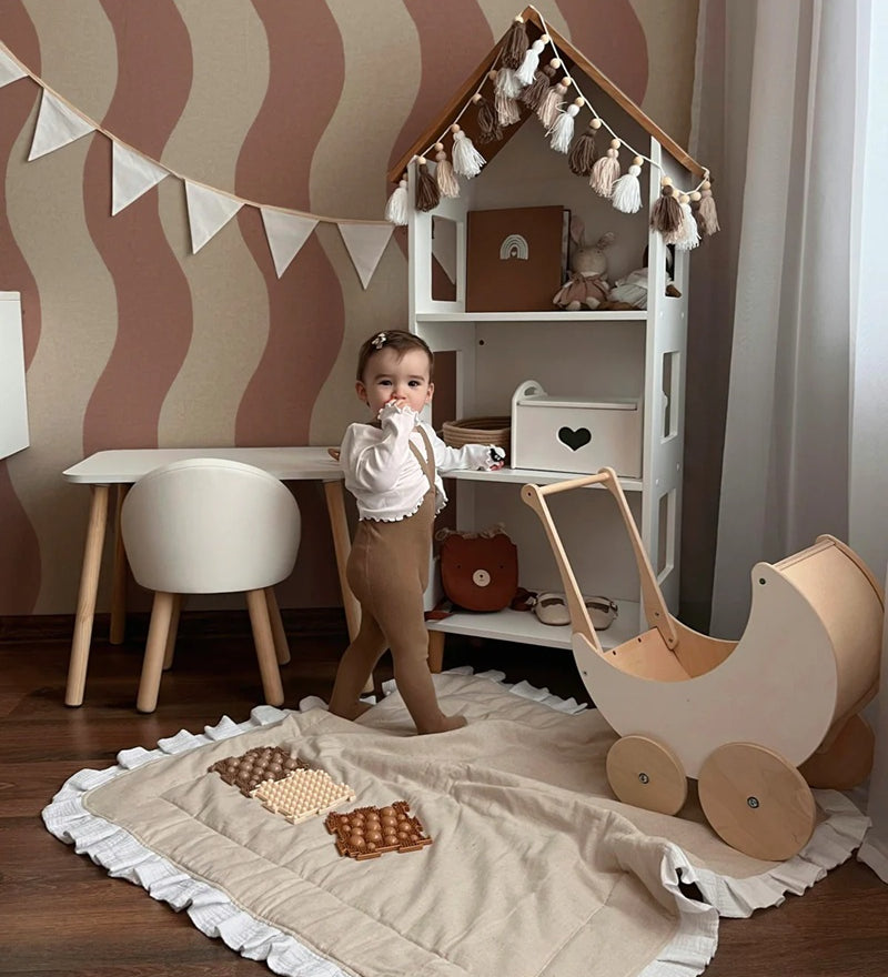 Annet Weelink Sway Stripe waves behang voor de kinderkamer terra roze meisjeskamer 