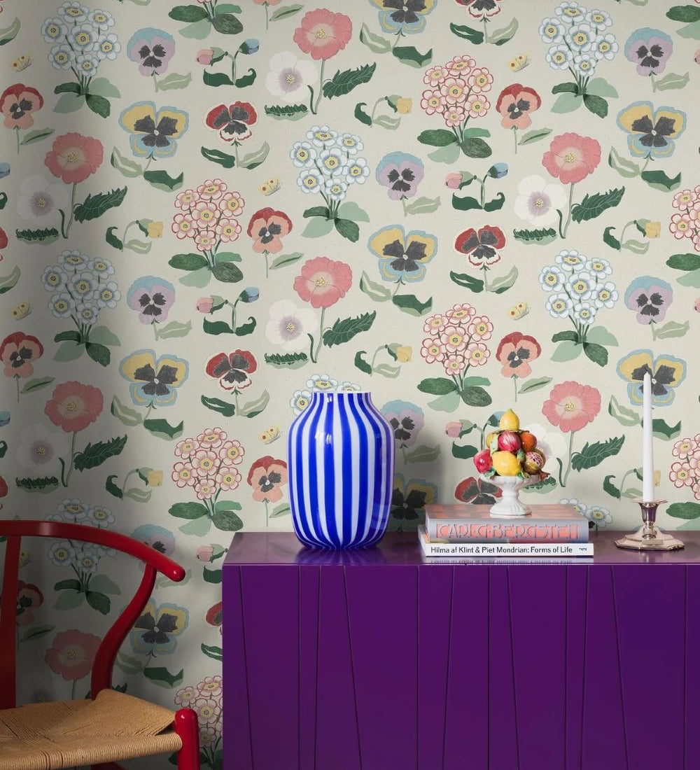 Borastapeter Astrid Wilson bloemen behang voor de kinderkamer Posy, beige