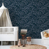 Bladeren behang voor de kinderkamer donkerblauw annet weelink