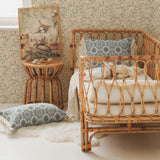 Dekornik Dreamy Lilies Bush Beige bloemenbehang