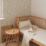 Dekornik Dreamy Lilies Bush Beige bloemenbehang