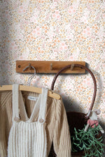 ESTAhome bloemenbehang kinderkamer zacht roze beige 139533