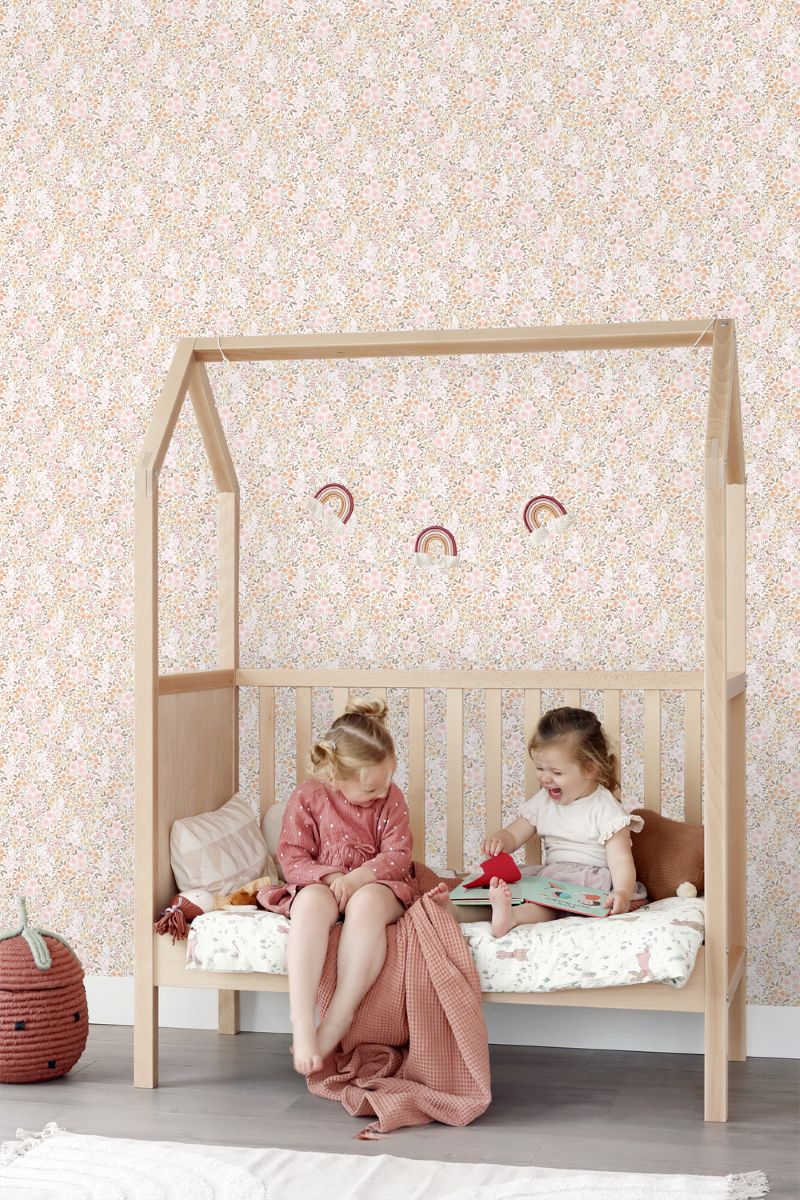 ESTAhome bloemenbehang kinderkamer zacht roze beige 139533