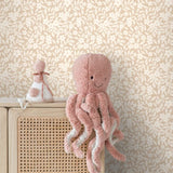 ESTAhome bloemetjes behang voor de meisjeskamer en babykamer beige 131438