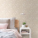 ESTAhome bloemetjes behang voor de meisjeskamer en babykamer beige 131438