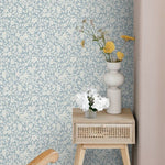 ESTAhome bloemetjes behang voor de meisjeskamer en babykamer  lichtblauw 131440
