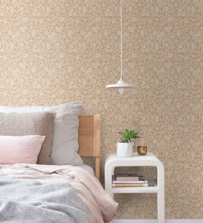 ESTAhome bloemetjes behang voor de meisjeskamer en babykamer  warm beige 131444