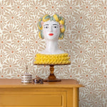 ESTAhome madeliefjes bloemenbehang beige voor de meisjeskamer en babykamer. 131148