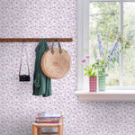 ESTAhome madeliefjes bloemenbehang lila paars voor de meisjeskamer en babykamer. 131153