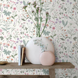 ESTAhome bloemen behang voor meisjeskamer veldbloemen lila groen 139482