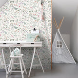 ESTAhome bloemen behang voor meisjeskamer veldbloemen lila groen 139482