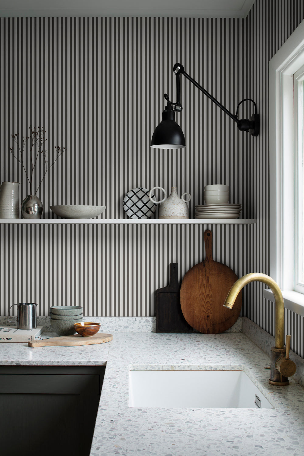 Sandberg strepen behang Estelle graphite zwart wit jongenskamer meisjeskamer babykamer neutrale kinderkamer 826-81
