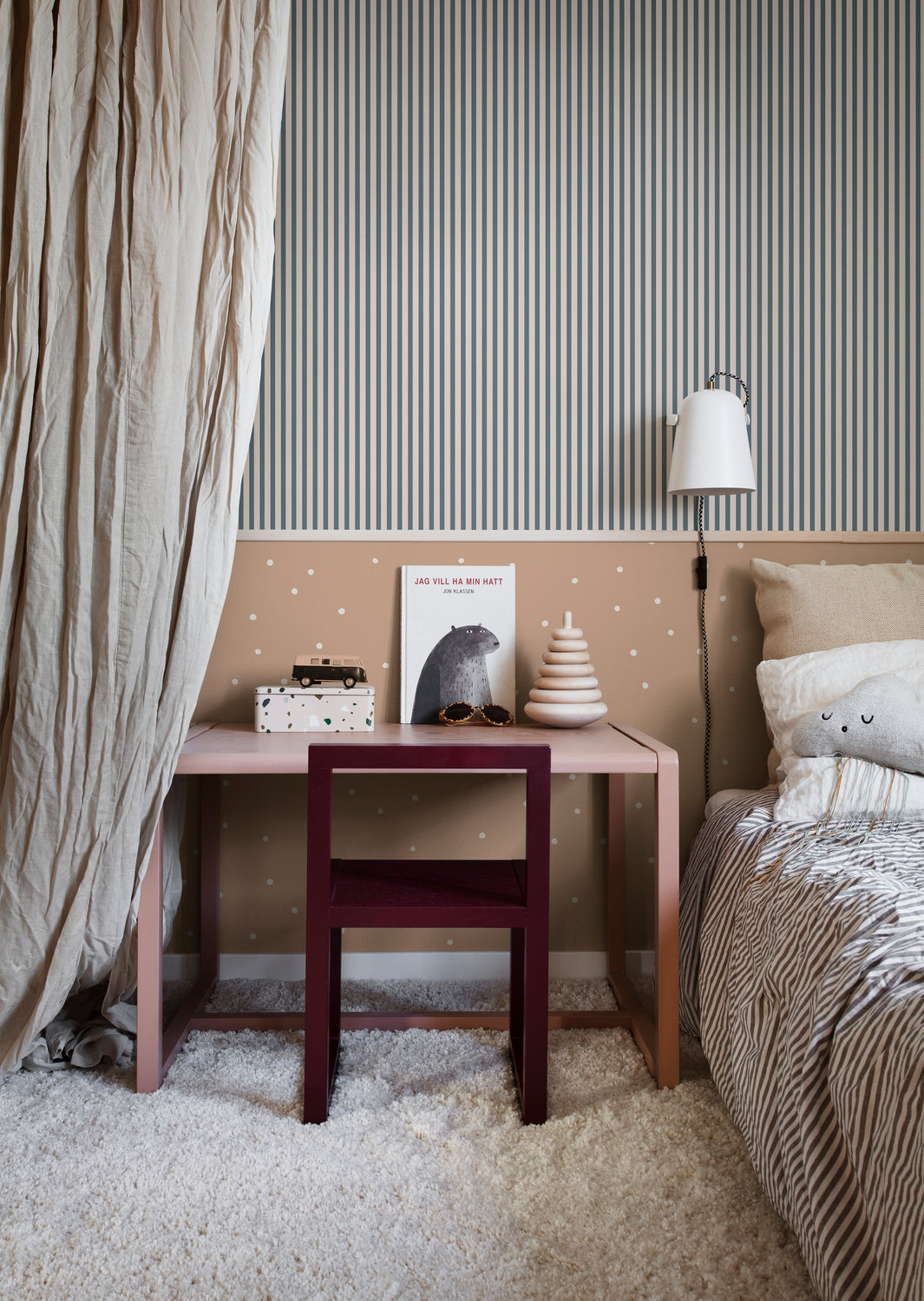 Sandberg strepen behang Estelle graphite zwart wit jongenskamer meisjeskamer babykamer neutrale kinderkamer 826-81