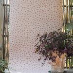 Langelid von bromssen flower shower bloemenbehang voor de kinderkamer roze