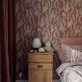 Langelid von Bromssen Hares in hiding hazen bosdieren behang roze voor de kinderkamer